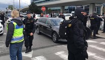 Taxikáři protestují proti Uberu! Na letišti jsou i desítky policistů