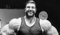 Zemřel známý fitness influencer. Dostal infarkt na běžícím pásu