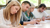 Maturanti reagují na test z češtiny: Co to bylo, ať si Cermat olizuje šutry sám