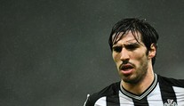 Zlobivému Italovi vypršel dlouhý trest za sázky. Byly to těžké měsíce, přiznal