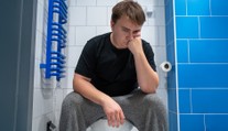 Muž nebyl měsíc na záchodě, potom tragicky zemřel. Důvod všechny šokoval