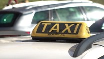 Ministr Bednárik si posvítí na taxikáře. Chce, aby uměli česky