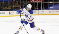 Velký přestup pro Boston! Pastu a spol. posílí hvězdný Hall z Buffala