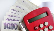 Máte úspory na obyčejném účtu? Chyba! Pomalu o ně přicházíte