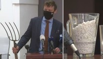 Piráti si do Sněmovny přinesli vidle, Jurečka štěrk. Vládu nepřesvědčili