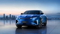 Nový fastback Alpine A390 je francouzské kladivo na Porsche Macan