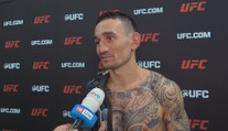 Holloway po zisku titulu o největšího drsňáka: Dám si pizzu a hazard, smál se