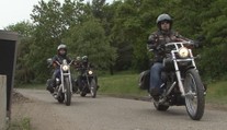 Německo rozjelo razii na motorkářské gangy. Do akce vyrazilo 1 200 policistů