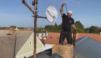Lidé nechávají kontroly komínů na poslední chvíli. Kominíci kvůli tomu nestíhají