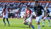 Slavia první zápas nezvládla, s Aarhusem padla po penaltách