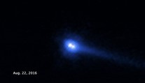 Asteroid nebo kometa? Vědci odhalili unikátní objekt ve vesmíru