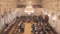 "Kdo porodil Babiše?": Funkční období poslanců končí, nechyběly bizarní chvilky
