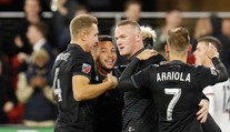 Úžasná Rooneyho noc: Hattrickem a asistencí řídil vítězství 5:0!