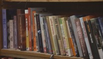 Lidé v Česku četli v noci knihy. Stovky měst se zapojily do Noci literatury
