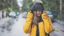 Bouřky se už za pár hodin vrátí. Meteorologové řekli, kde bude situace nejhorší