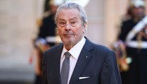 Alain Delon umírá, tvrdí syn. Rodina válčí o hercův majetek