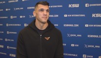Radši do klece než do televize. Český MMA zápasník promluvil o Superlovu