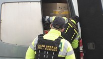 Celníci teď mohou neplatičům zabavovat věci. Včetně osobního vozidla