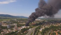Při krádeži ředidla měl muž způsobit škodu za 180 milionů, je u soudu