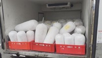 Celníci zabránili velké pohromě. Odhalili v dodávce desítky kilo zkaženého kebabu