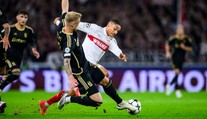 Zvonila tyč i břevno. Sparta smazala ztrátu, ze Stuttgartu veze remízu