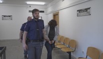 Policie zabránila masakru v nákupním centru. Dívce hrozí až 18 let vězení