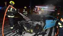 Plameny zničily luxusní auto. Škoda je 11 milionů korun