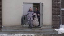 Vláda chce poslat neplatiče výživného zpět za mříže. Hotovo má být do léta