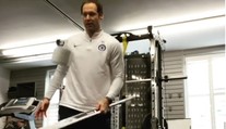Obojživelník Petr Čech! Dokonalým způsobem splnil toaleťákovou výzvu