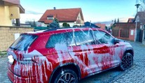 Hanácké Palermo?! Zastupitelka se bojí, někdo jí polil auto barvou