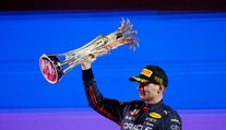 Stane se Hamilton rekordmanem? Verstappen by mohl přijít o loňský titul