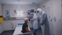Loď se smrtícím virem míří do Evropy. Úřady se bojí pustit pasažéry na pevninu
