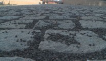 Nová náplavka v Olomouci se místním nelíbí. Připomíná středověkou dlažbu