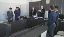Ochránci zvířat vinili Albert z týrání kuřat. Teď se mají omluvit