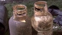 Exploze na vrakovišti! Mechanik skončil zraněný v nemocnici