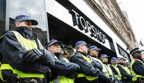 Policisté zadrželi 5 chlapců, chtěli se přidat k teroristům