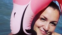 Dívka s plameňákem ovládla třetí kolo! Pošlete fotku a vyhrajte