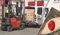 Roušek a respirátorů je v ČR stále nedostatek, lidé je vyrábí doma