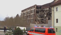 Zřícená část budovy v Liberci: O jejím osudu rozhodne statik a stavební úřad