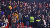 Fanoušky Stuttgartu napadla policie. Šéf klubu zuří, sám celou situaci viděl