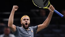 Přejde na hudební kariéru? Francouz Tsonga trénuje v karanténě na bicí