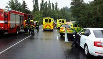 U Karlových Varů zemřela matka i syn. Policie popsala okolnosti nehody
