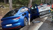 Nehoda dvou aut na Rychnovsku: Oba řidiči skončili v nemocnici