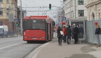 Lidé v Českých Budějovicích jezdí načerno. Loni tam chytili rekordní počet pasažérů
