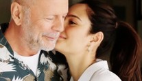 Bruce Willis je neustále obklopen rodinou. Neví, kolik času mu zbývá