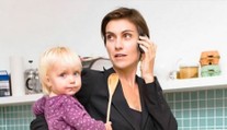 Žena u plotny měla lákat lidovcům voliče. Jste mimo, kritizuje feministka