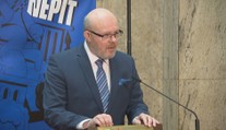 Válek chystá bič na výrobce léků. Stoupla spotřeba antibiotik v Česku