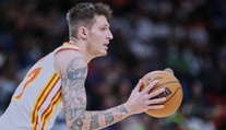 Krejčí v zámoří dál válí. Nasázel 7 trojek, v jedné ze statistik skoro vládne NBA