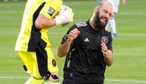 Angažmá v MLS? Budu tam hrát s cigaretou v puse, myslel si Higuaín