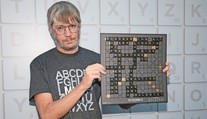 Scrabblový génius vyhrál mistrovství světa ve španělštině. Španělsky neumí